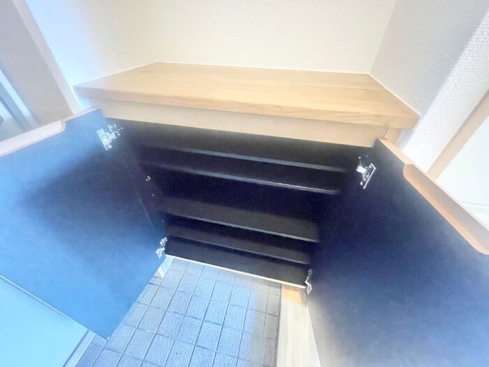 物件内観写真14　(靴箱)
