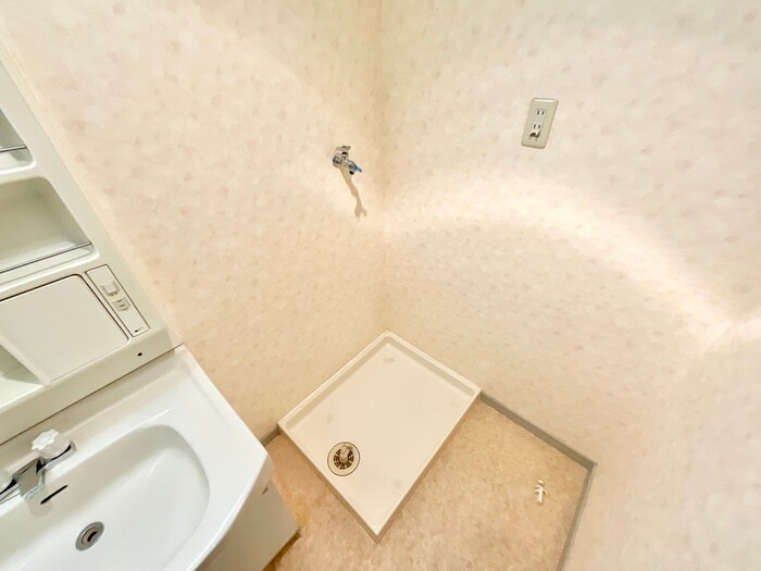 物件内観写真14　(洗濯機置場)