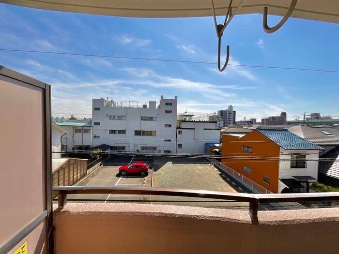 物件内観写真22　(室内からの展望)