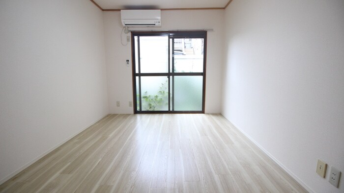 物件内観写真5　(居室)