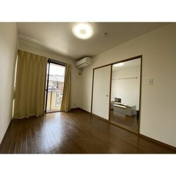 物件内観写真6　(居室)