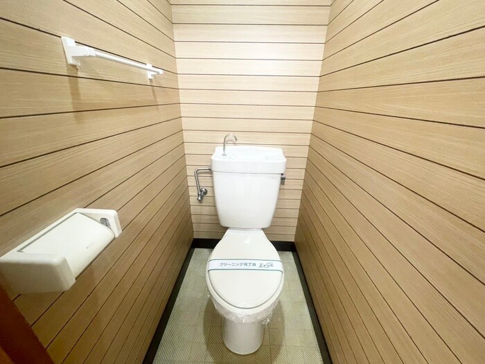 物件内観写真14　(トイレ)