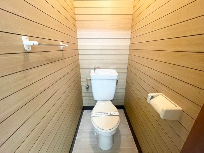物件内観写真14　(トイレ)