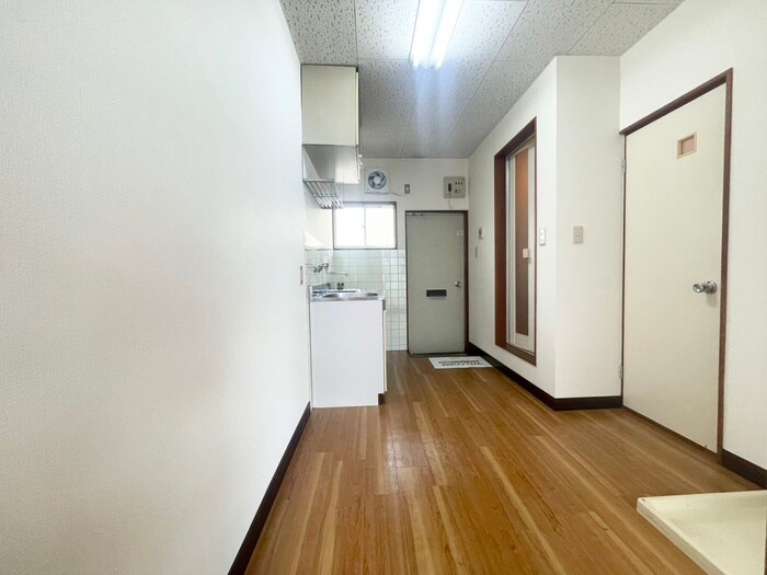 物件内観写真21　(廊下)