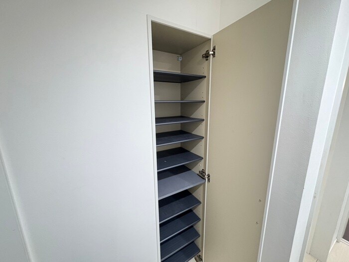 物件内観写真18　(靴箱)