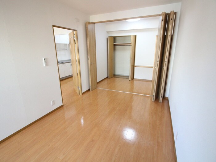 物件内観写真9　(居室)