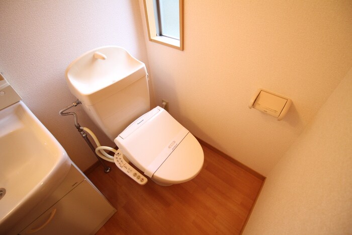 物件内観写真6　(トイレ)