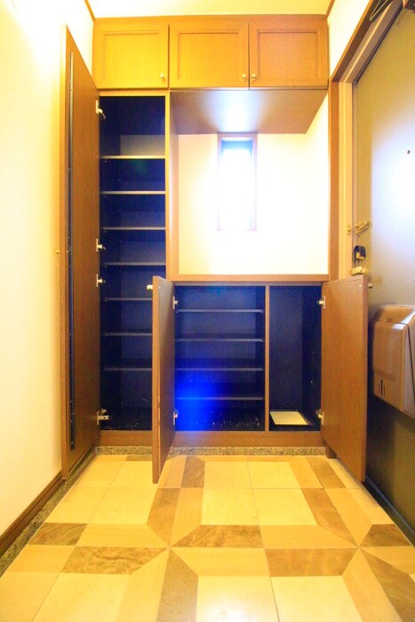 物件内観写真12　(靴箱)