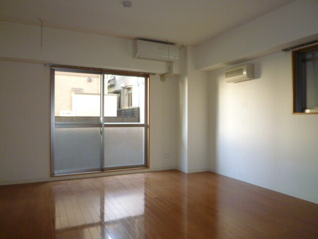 物件内観写真4　(居室)