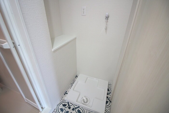 物件内観写真14　(洗濯機置場)