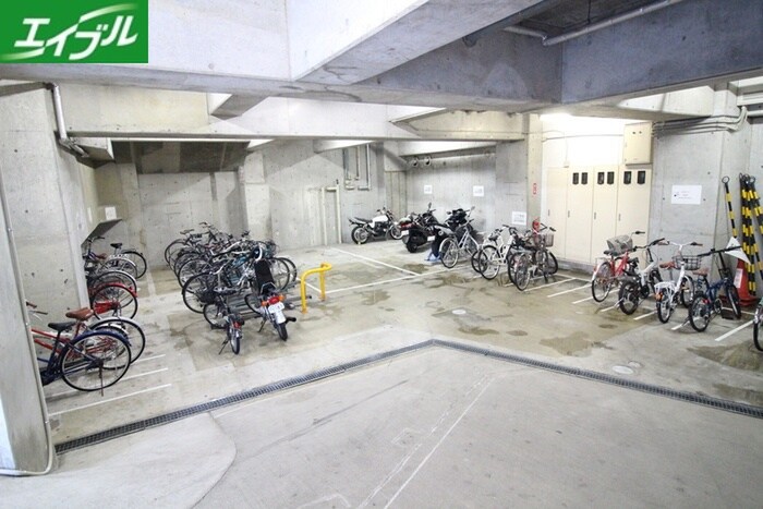 物件外観写真6　(駐輪場)