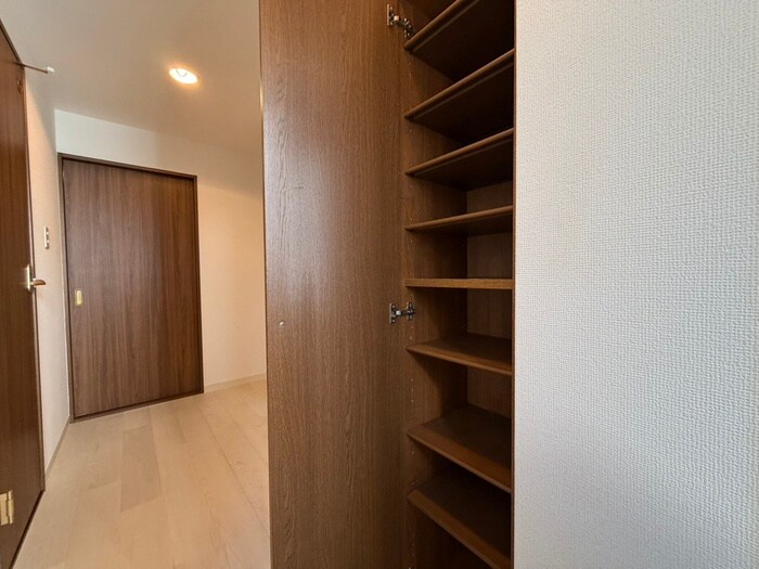 物件内観写真15　(靴箱)