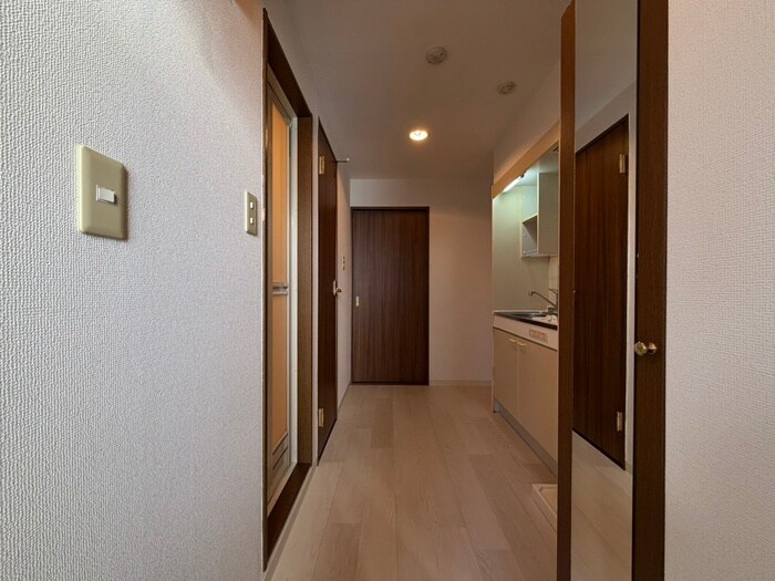 物件内観写真17　(廊下)