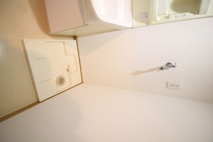 物件内観写真20　(洗濯機置場)