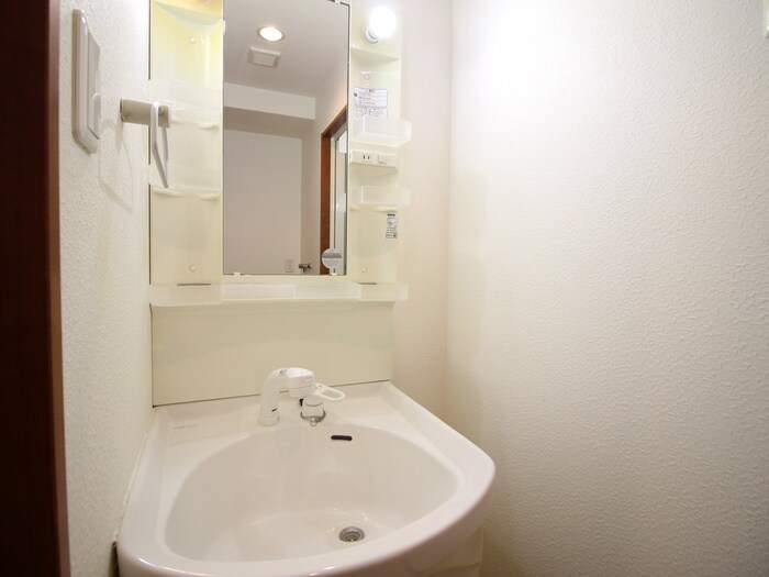 物件内観写真11　(洗面)