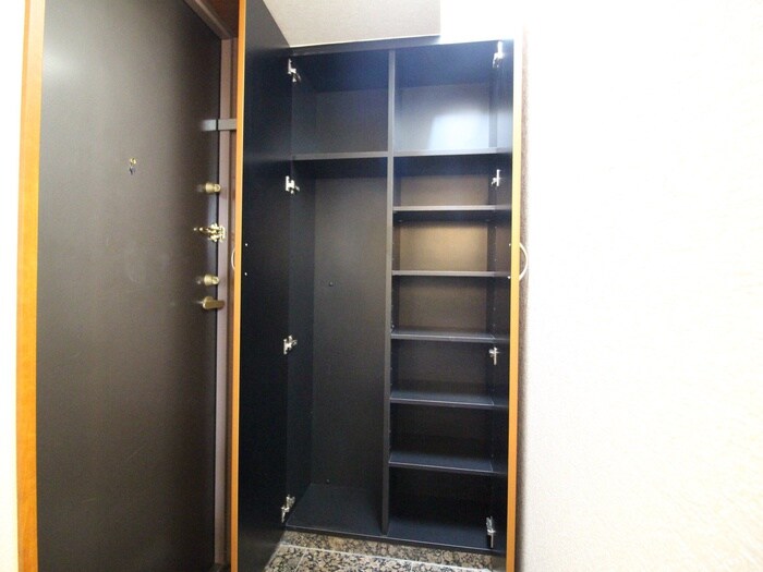 物件内観写真13　(靴箱)