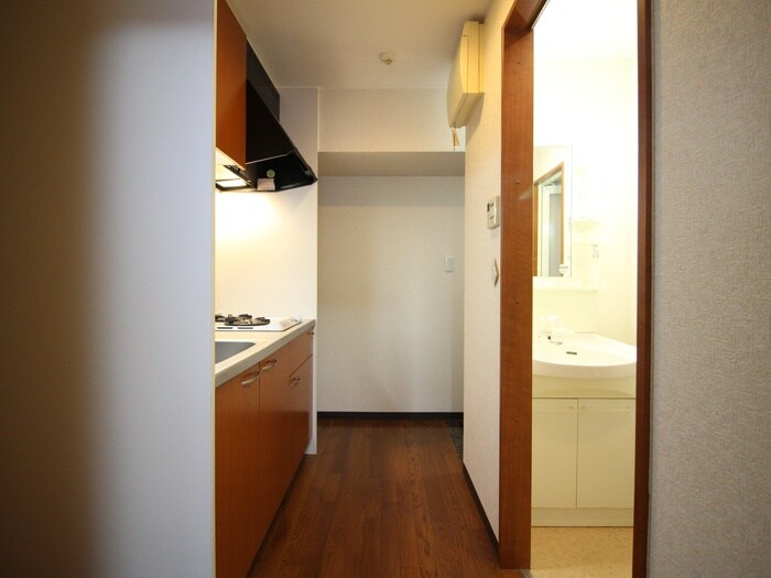 物件内観写真18　(廊下)