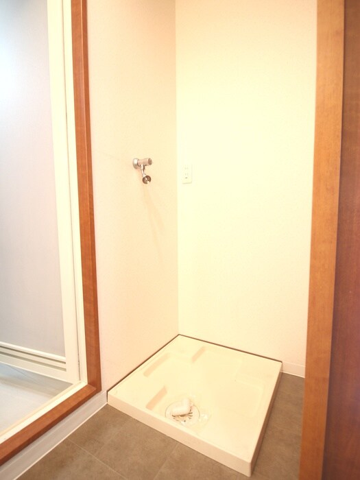 物件内観写真19　(洗濯機置場)