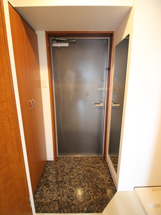 物件内観写真21　(玄関)