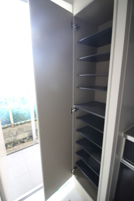 物件内観写真8　(靴箱)