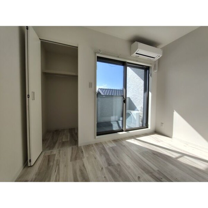 物件内観写真3　(居室)