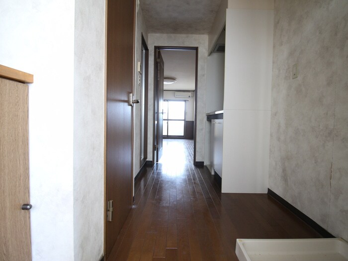 物件内観写真17　(廊下)