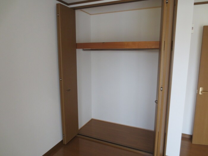 物件内観写真10　(収納)