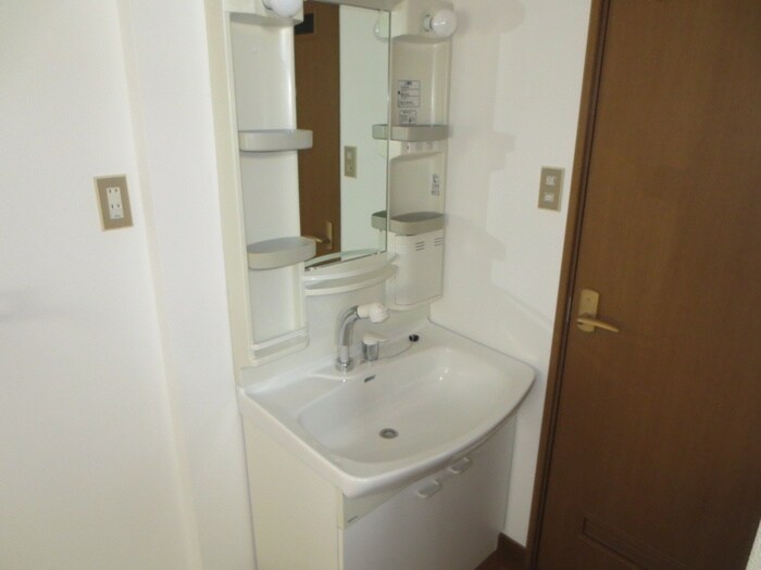 物件内観写真12　(洗面)