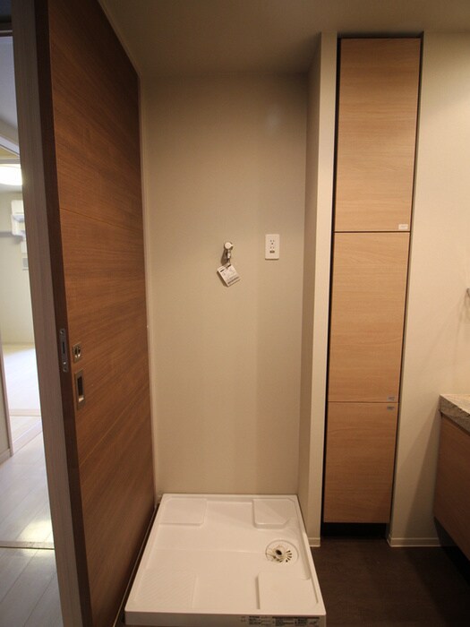 物件内観写真13　(洗濯機置場)