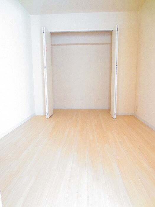 物件内観写真10　(収納)