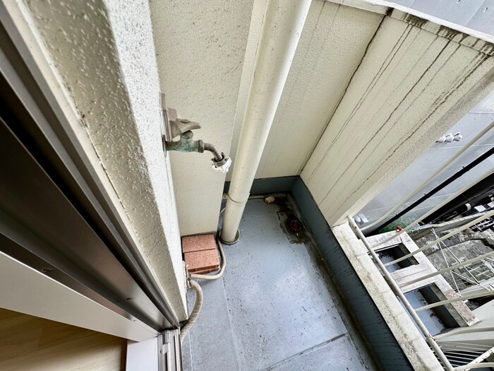 物件内観写真18　(洗濯機置場)