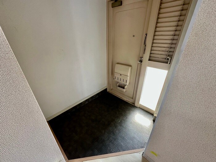 物件内観写真19　(玄関)