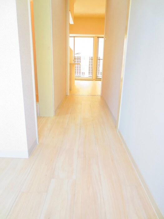 物件内観写真20　(廊下)