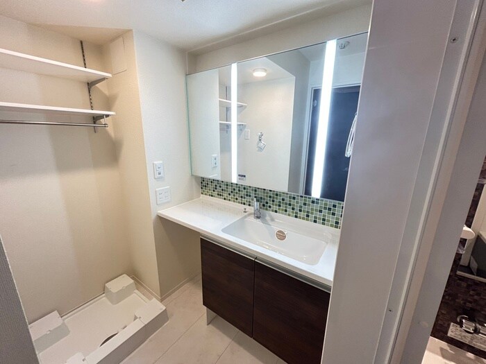 物件内観写真12　(洗面)