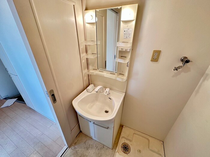 物件内観写真11　(洗面)