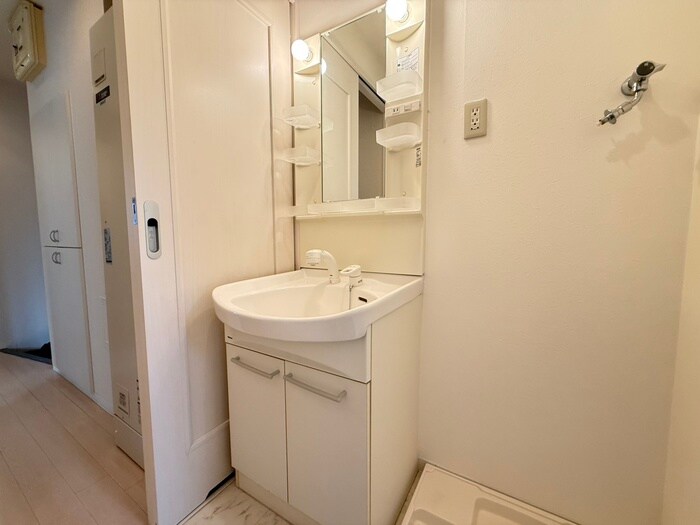 物件内観写真15　(洗面)