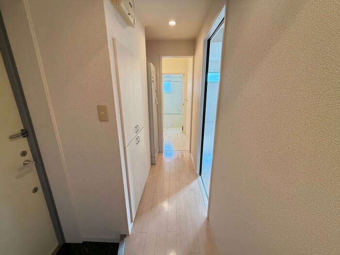 物件内観写真17　(廊下)