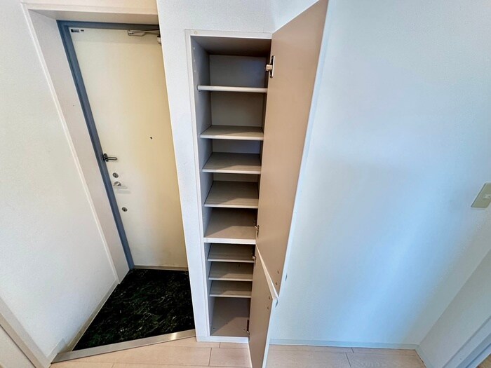 物件内観写真18　(靴箱)