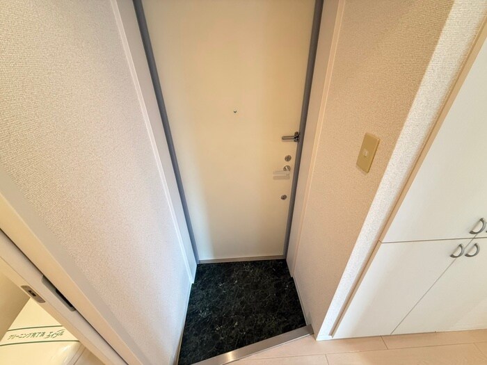 物件内観写真21　(玄関)