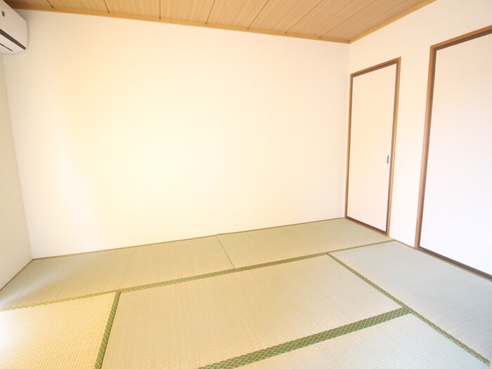 物件内観写真8　(居室)