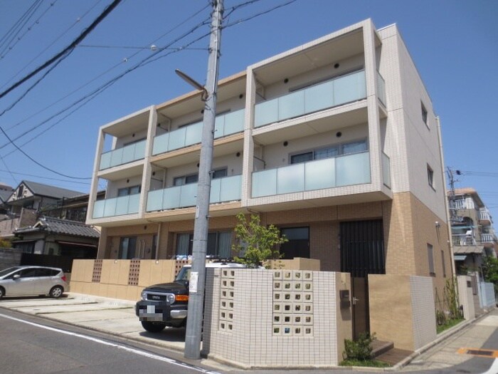 物件外観写真1　(外観写真)