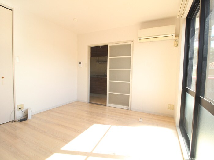 物件内観写真8　(居室)