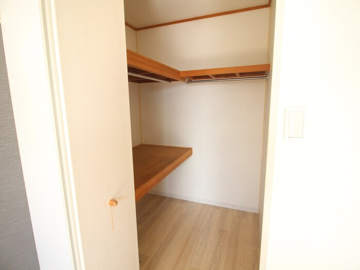 物件内観写真9　(収納)