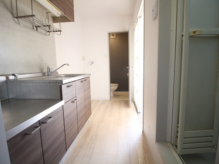 物件内観写真16　(廊下)