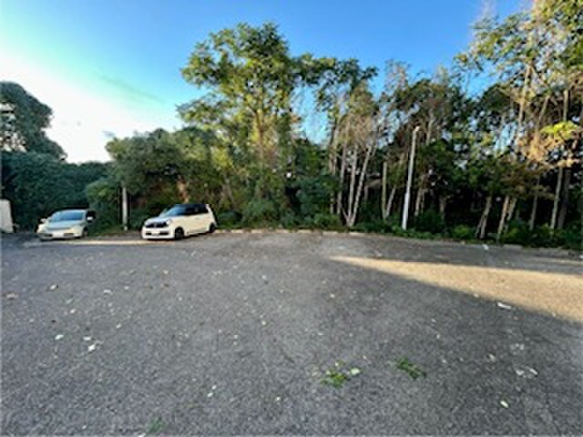 物件外観写真2　(駐車場)