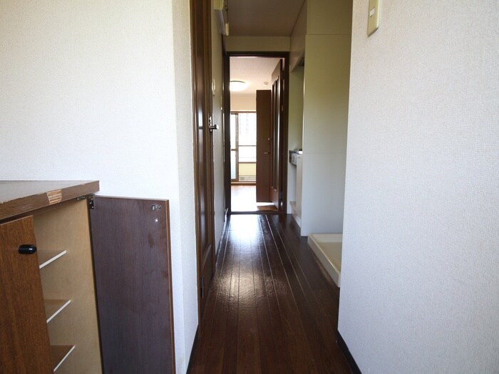 物件内観写真14　(玄関)