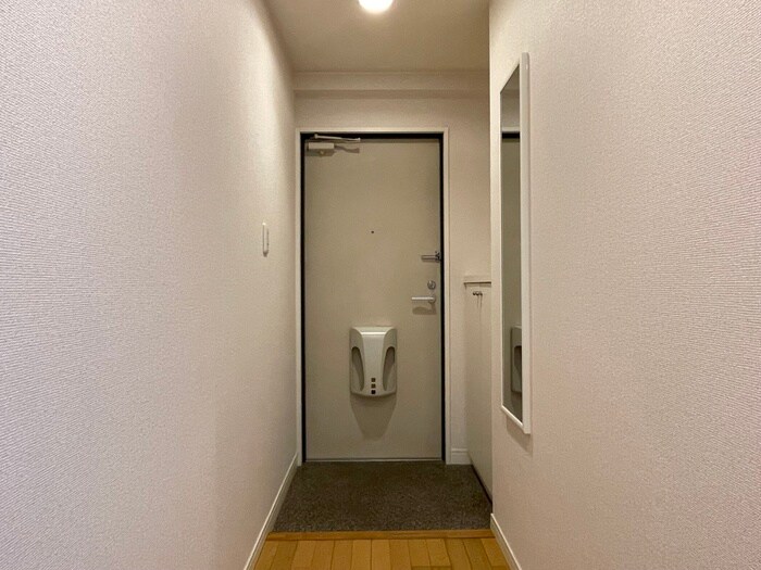 物件内観写真15　(玄関)