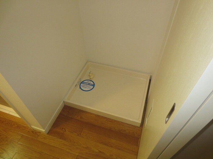 物件内観写真17　(洗濯機置場)