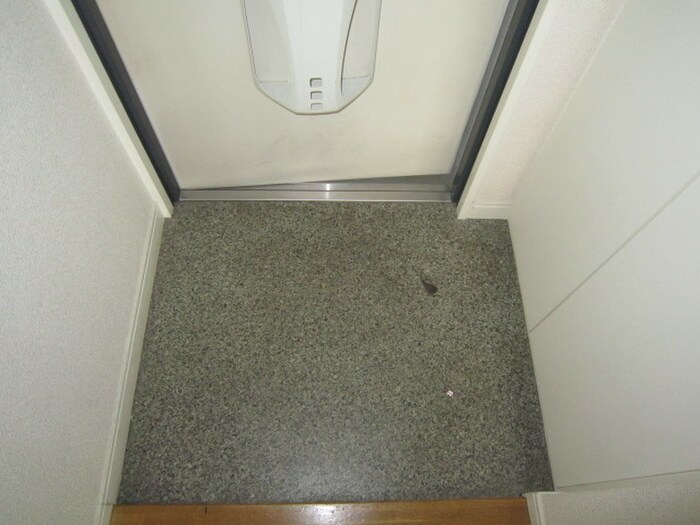 物件内観写真22　(玄関)