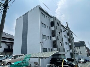 パークウエスト上社外観写真
